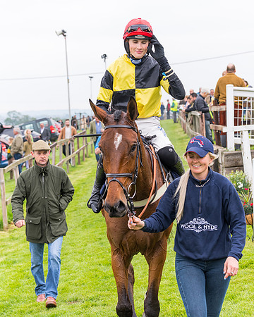 Race 2 - Five and Over restricted (106 of 136)