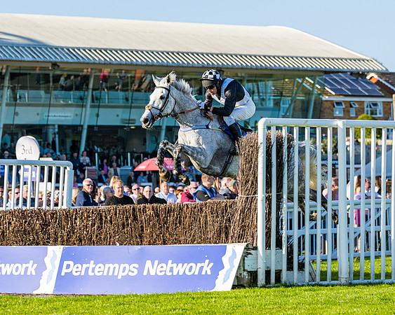 Race 4 - Foxhunters Championship (52 of 175)