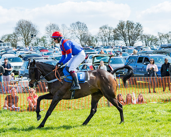 Race 3 -The Richardsons Accountants Conditions Race for Novice Riders  (25 of 154)