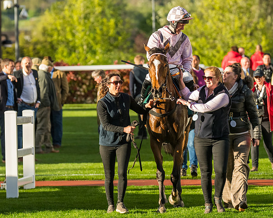 Race 5 - Mares Open  (192 of 329)
