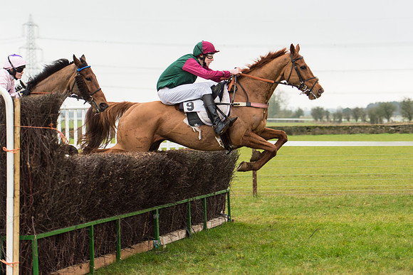 Race 3 - Novice Riders Race (69 of 150).jpg