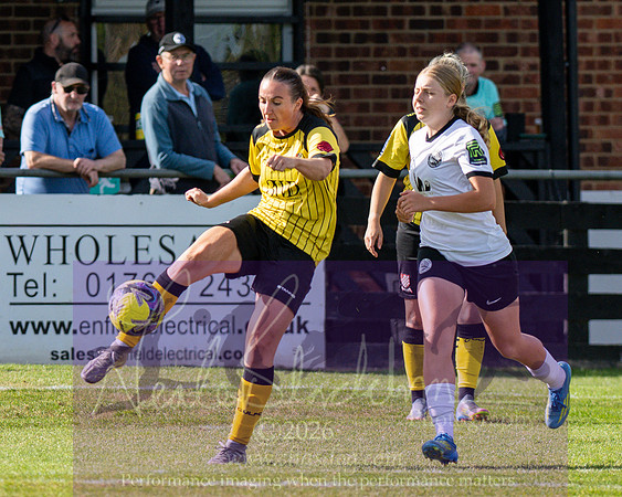 Royston Town 3 v 2 Chesham United (112 of 496)