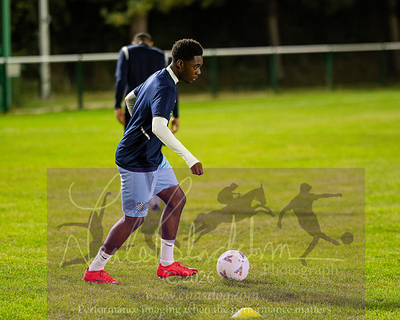 Holmer Green 3 [7]v 3[6] Chesham United (50 of 490)