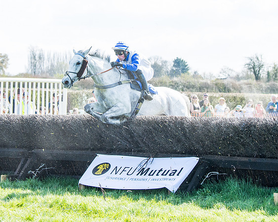Race 3 -The Richardsons Accountants Conditions Race for Novice Riders  (92 of 154)