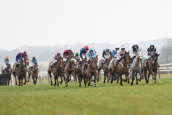 Race 3 - Novice Riders Race (94 of 150).jpg