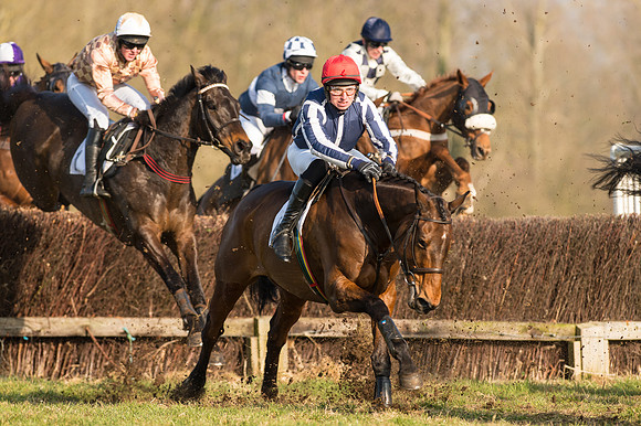 Race 4- The Mens Open Race (10 of 59).jpg