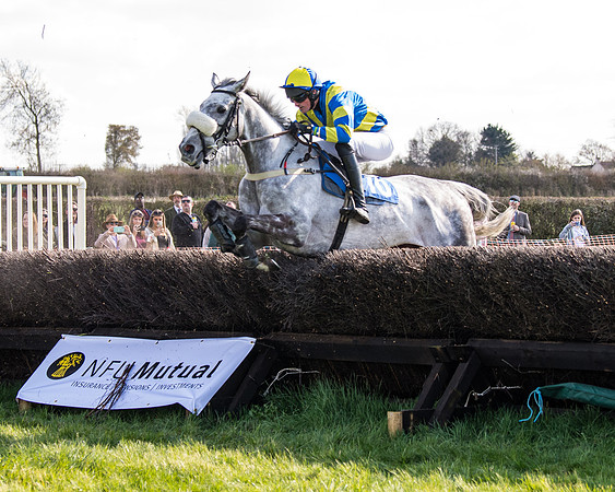 Race 4 - The Warehouse Reit Mixed Open Race  (35 of 124)