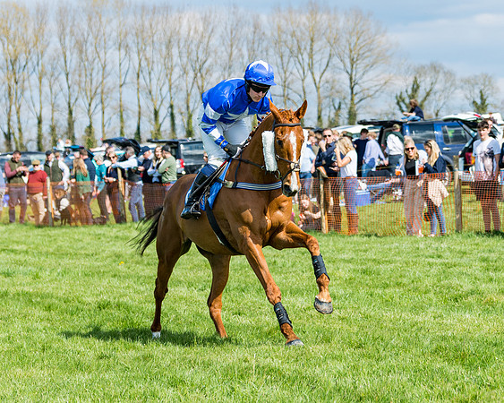 Race 3 -The Richardsons Accountants Conditions Race for Novice Riders  (48 of 154)
