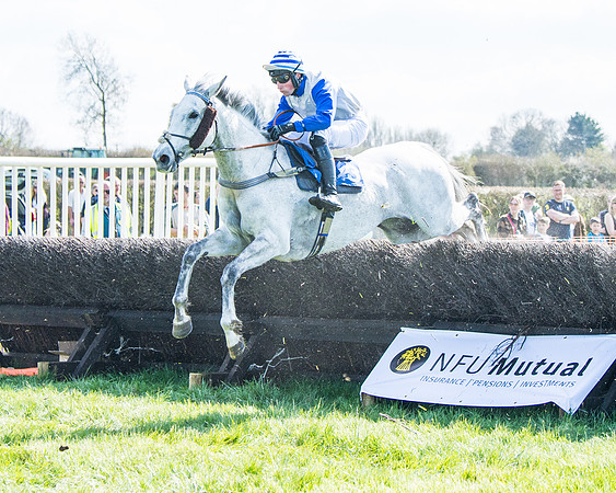 Race 3 -The Richardsons Accountants Conditions Race for Novice Riders  (94 of 154)