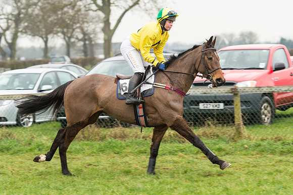Race 4 - Ladies Open Race (32 of 96).jpg