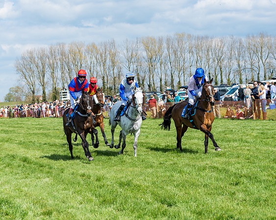 Race 3 -The Richardsons Accountants Conditions Race for Novice Riders  (39 of 154)