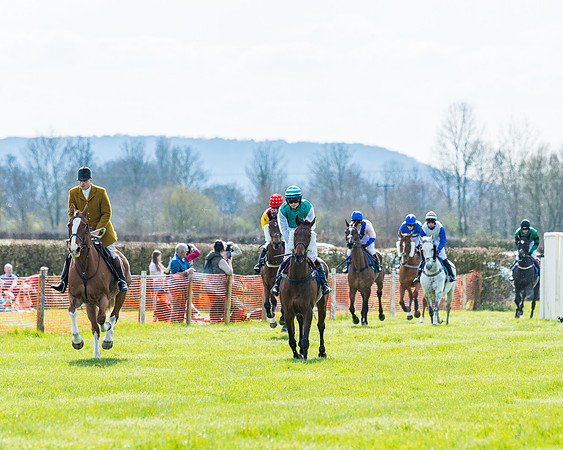Race 3 -The Richardsons Accountants Conditions Race for Novice Riders  (1 of 154)
