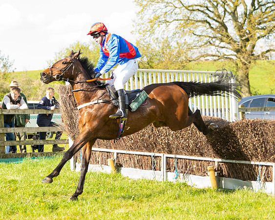 Race 5 - Novice and Veteran Riders (77 of 91)