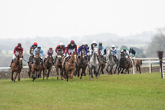 Race 3 - Novice Riders Race (61 of 150).jpg