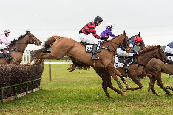 Race 3 - Novice Riders Race (77 of 150).jpg