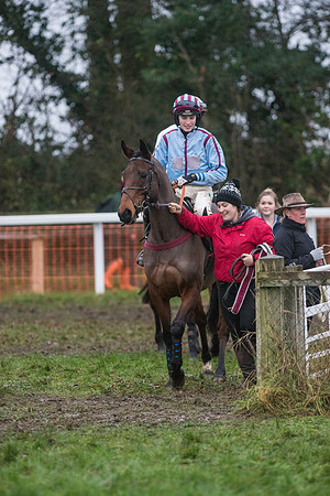 Race 8 - Young Horse Maiden  (27 of 85).jpg