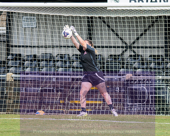 Royston Town 3 v 2 Chesham United (36 of 496)