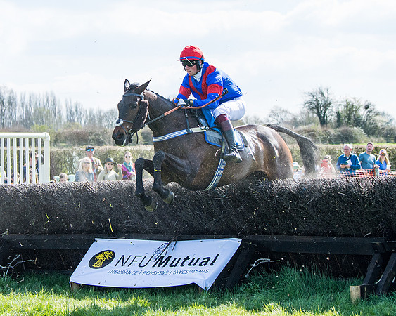 Race 3 -The Richardsons Accountants Conditions Race for Novice Riders  (89 of 154)
