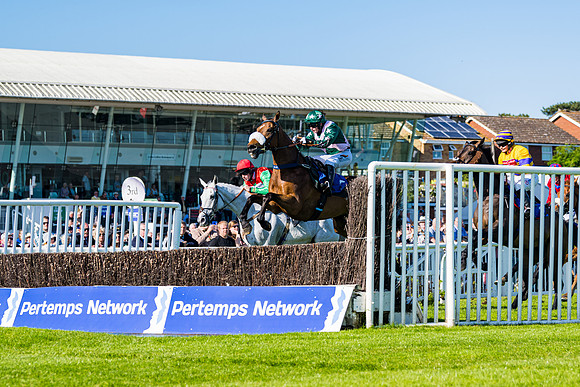 Race 1 - JFF Open Hunter Steeple Chase 2m  (66 of 202)