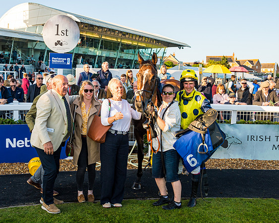 Race 5 - Whitw Swan Handicap (61 of 67)