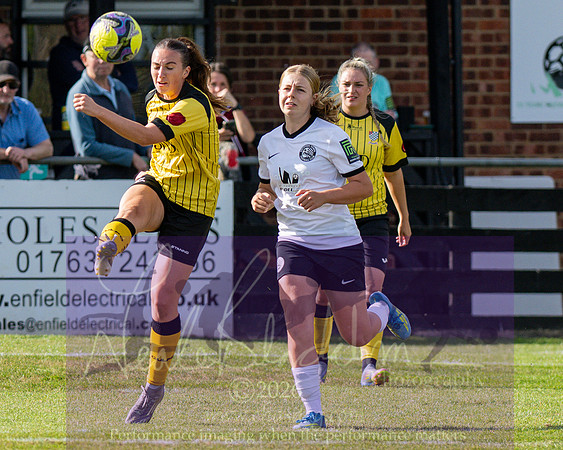 Royston Town 3 v 2 Chesham United (114 of 496)