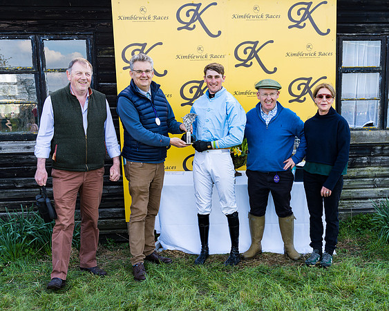 Race 4 - The Warehouse Reit Mixed Open Race  (122 of 124)