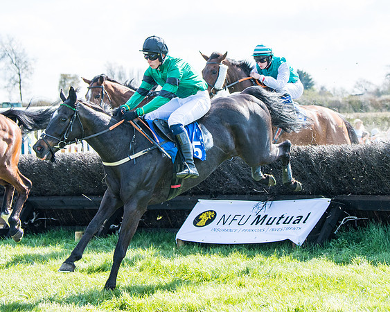 Race 3 -The Richardsons Accountants Conditions Race for Novice Riders  (84 of 154)