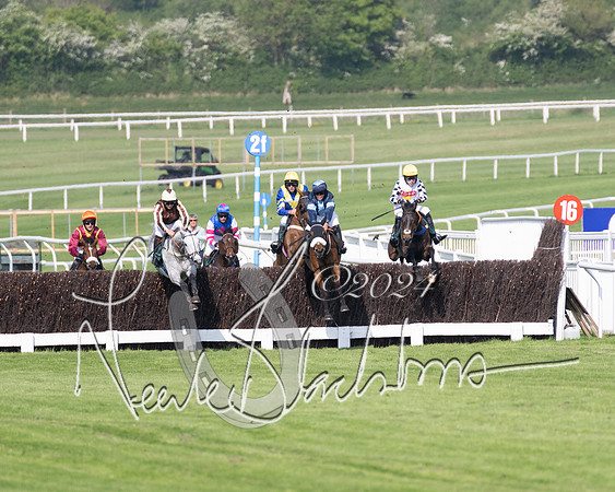 Race 1 - The Bottle Green Open Hunters steeplechase 2m62y (19 of 93)