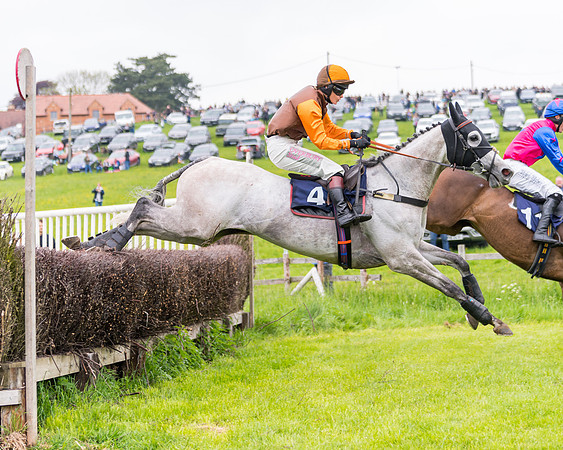 Race 2 - Five and Over restricted (78 of 136)