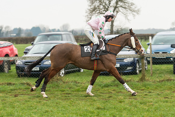 Race 4 - Ladies Open Race (26 of 96).jpg