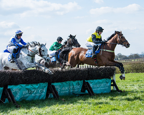 Race 3 -The Richardsons Accountants Conditions Race for Novice Riders  (64 of 154)