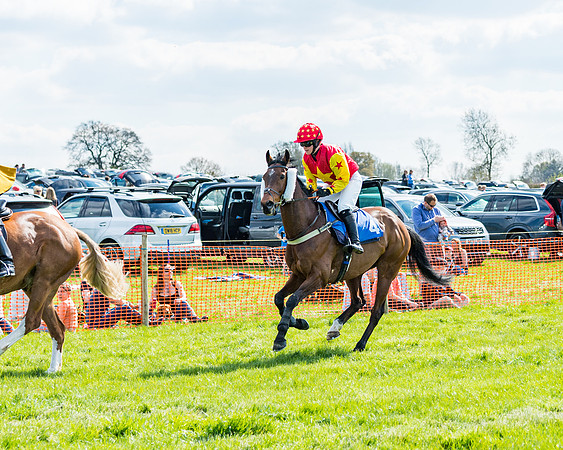 Race 3 -The Richardsons Accountants Conditions Race for Novice Riders  (7 of 154)