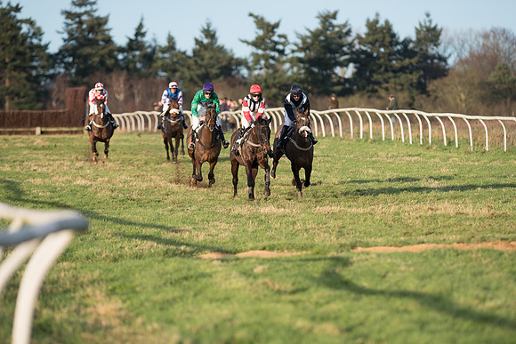 Race 6 - Novice Riders (55 of 103).jpg