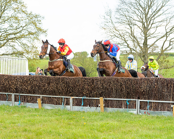 Race 5 - Novice and Veteran Riders (25 of 91)