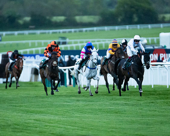 Race 7 - Gloucester Hussars Open  (38 of 154)