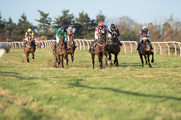 Race 6 - Novice Riders (39 of 103).jpg