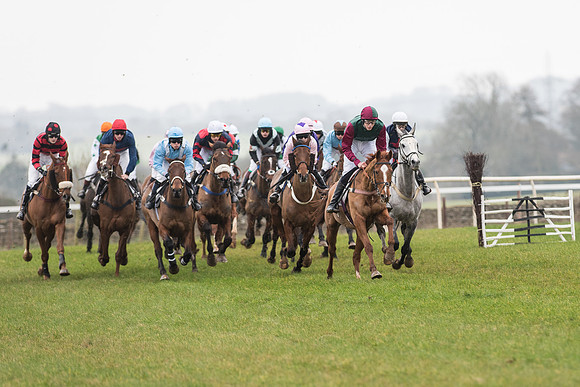 Race 3 - Novice Riders Race (66 of 150).jpg