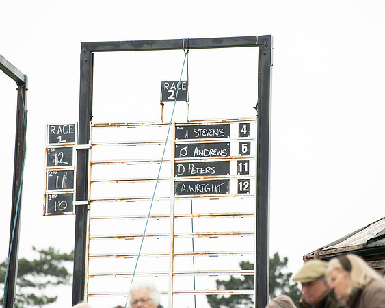 Race 2 - Five and Over restricted (1 of 136)