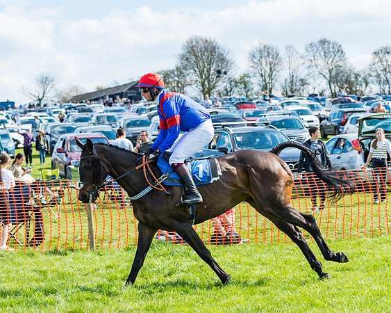 Race 3 -The Richardsons Accountants Conditions Race for Novice Riders  (27 of 154)