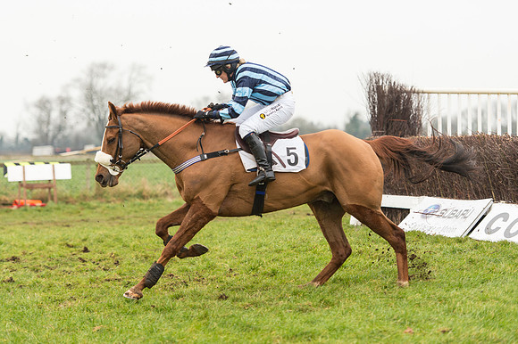 Race 4 - Ladies Open Race (95 of 96).jpg