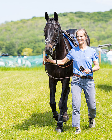 Race 1 - The Little Red owner Trainer conditions (24 of 345)
