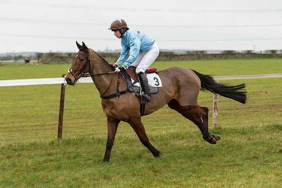 Race 3 - Novice Riders Race (24 of 150).jpg
