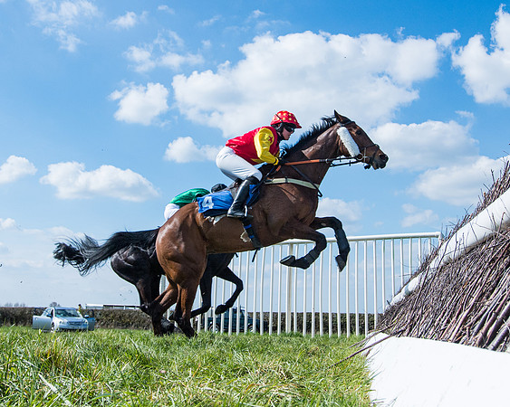 Race 3 -The Richardsons Accountants Conditions Race for Novice Riders  (75 of 154)