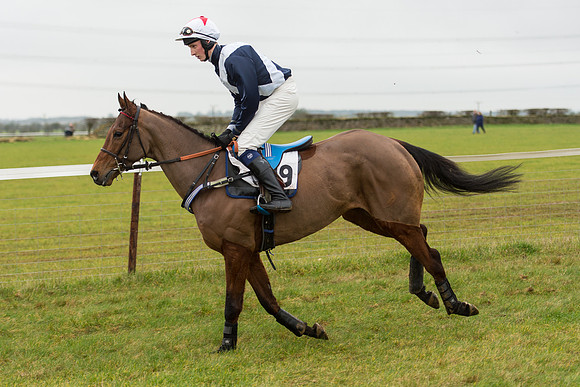 Race 3 - Novice Riders Race (47 of 150).jpg