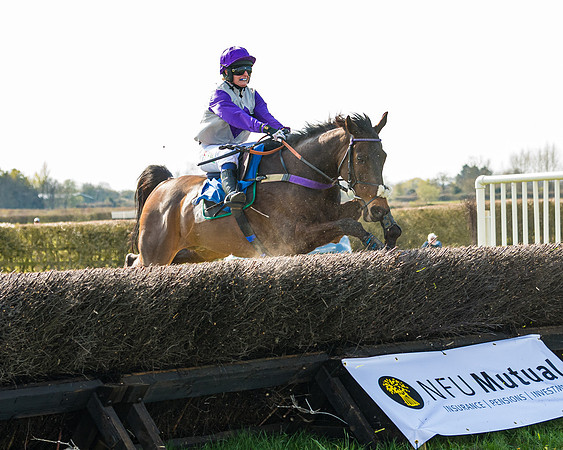 Race 4 - The Warehouse Reit Mixed Open Race  (71 of 124)