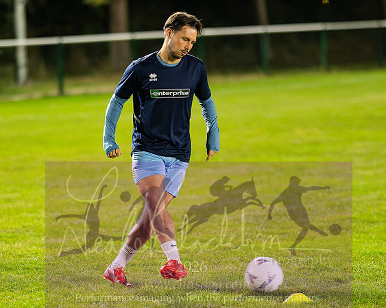 Holmer Green 3 [7]v 3[6] Chesham United (56 of 490)