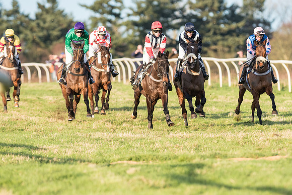 Race 6 - Novice Riders (37 of 103).jpg