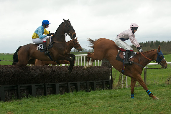 Race 2 - Confined 38