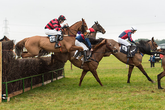 Race 3 - Novice Riders Race (75 of 150).jpg