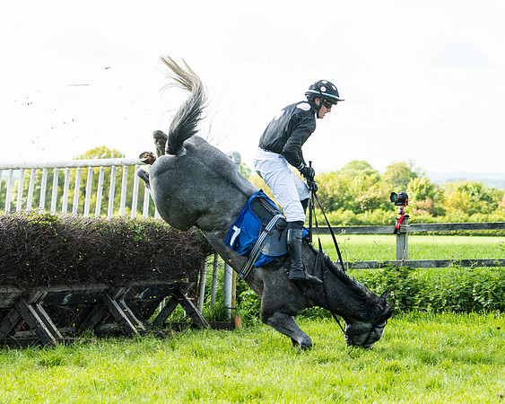 Race 5 - 2m5f Maiden (107 of 144)